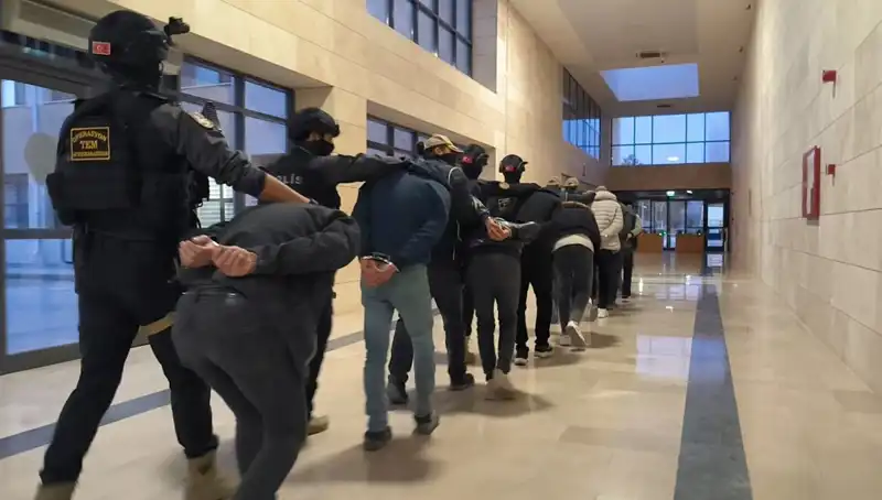 Türkiye Genelinde DAEŞ Operasyonları: 298 Şüpheli Yakalandı