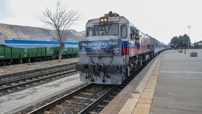 Van-Tahran Tren Seferleri Başladı: Seyahatler Artık Hem Hızlı Hem Ekonomik!