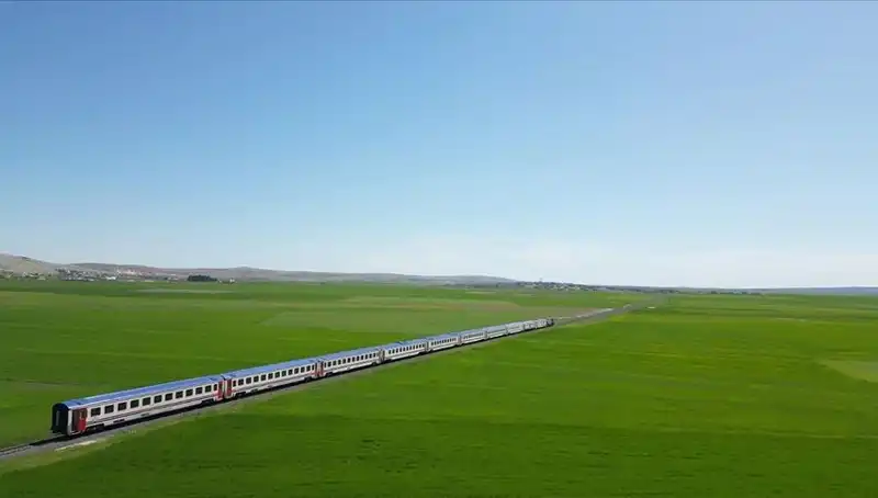 Diyarbakır Ekspresi: Malatya'da Tarihi Bir Yolculuk Başladı!