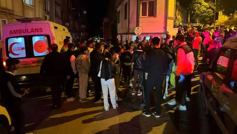 Balıkesir'de Sokak Kavgası Kanlı Bitti: Bir Kişi Kesici Aletle Hayatını Kaybetti