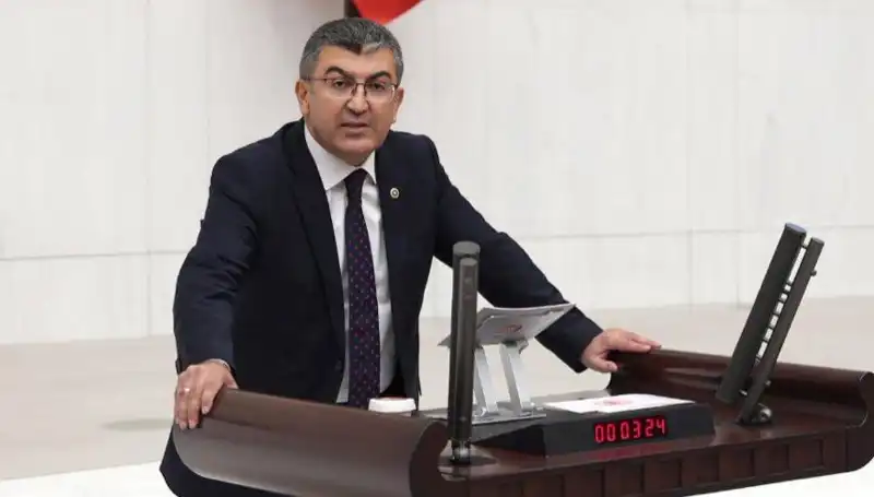 Hasan Ekici, Gelecek Partisi'nden Ayrıldığını Duyurdu!