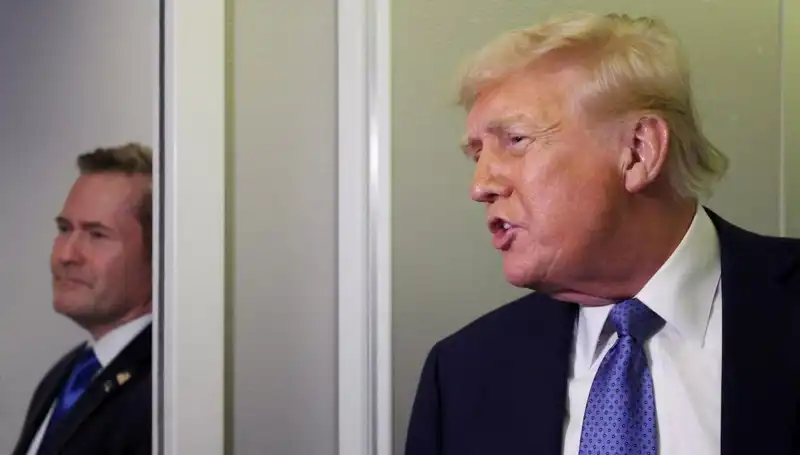 Trump, Mike Waltz’u Görevden Aldı: Sızdırılan Planlar Ortaya Çıktı