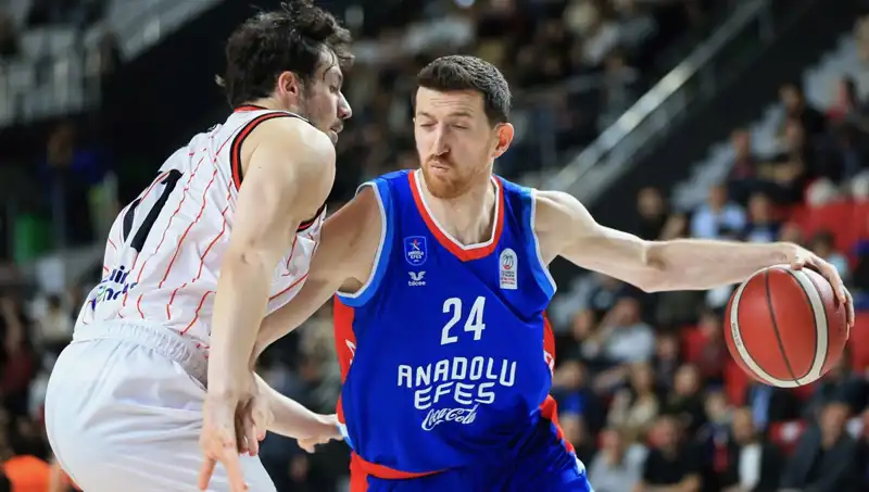 Anadolu Efes, Euroleague'de Şampiyonluk Yolunda Kritik Maçta!