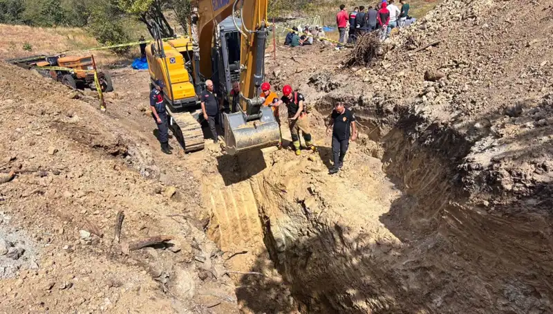Manisa'da Havuz Kazısı Faciası: İki Can Kaybı ve Şok Edici Toprak Kaymaları