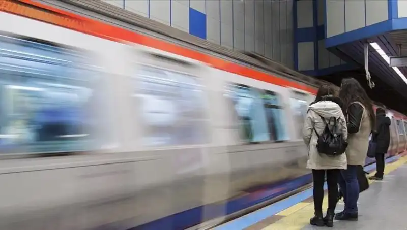 Taksim Metro İstasyonu Neden Bugün Kapalı? Bilmeniz Gerekenler!