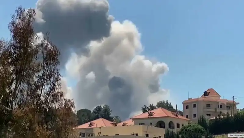 Israrlı Hava Saldırısı: İsrail'den Lübnan'a Feci Saldırı ve Sonuçları