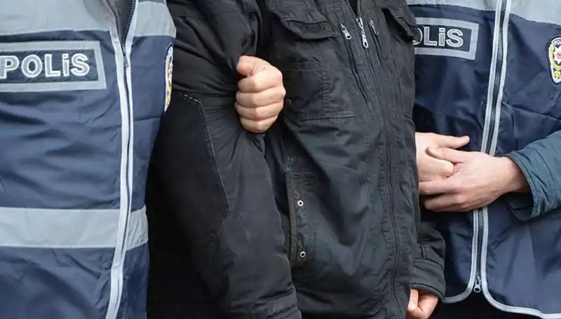 Bursa'da Kaçak Sigara Üreten 4 Şahıs Yakalandı: Operasyon Detayları