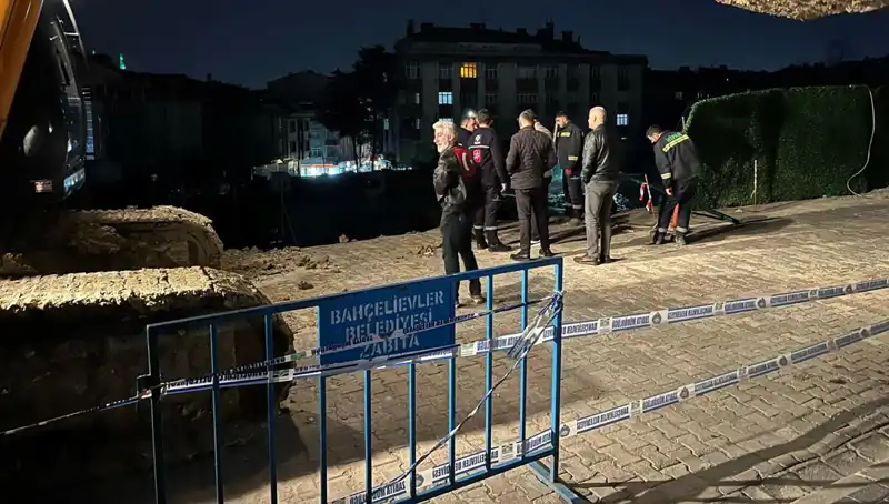 İstanbul’da İnşaat Çalışmasında Faciaya Ramak Kala: Yol Çöktü