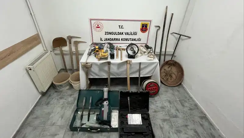 Çaycuma’da Kaçak Kazı Operasyonu: 5 Günaha Ortak Yakalandı