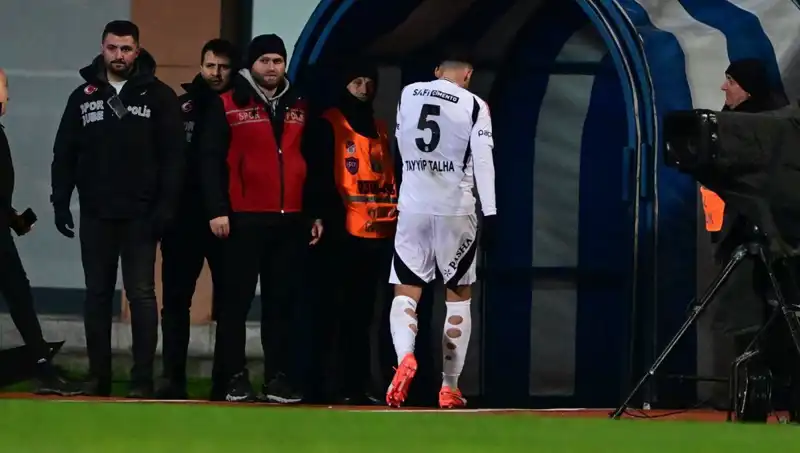 Tayyip Talha'dan Beşiktaş Taraftarına Şok Özür: Kırmızı Kartların Ardından Ne Oldu?