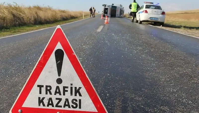 Niğde'de Faciadan Dönüldü: Zincirleme Kazada 16 Yaralı!