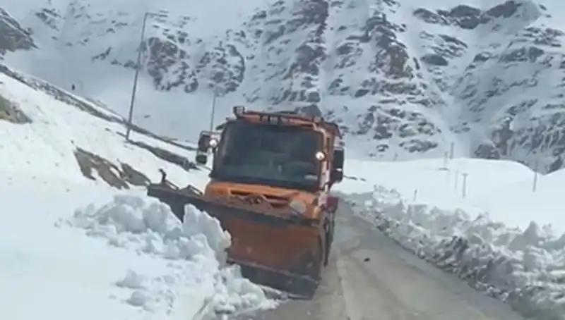 Karın Engellediği Kapı Nihayet Yeniden Açıldı: Beş Ay Sonra!