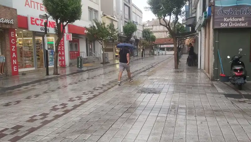 Kırklareli'de Şiddetli Yağış Hayatı Olumsuz Etkiledi: Neler Yaşandı?