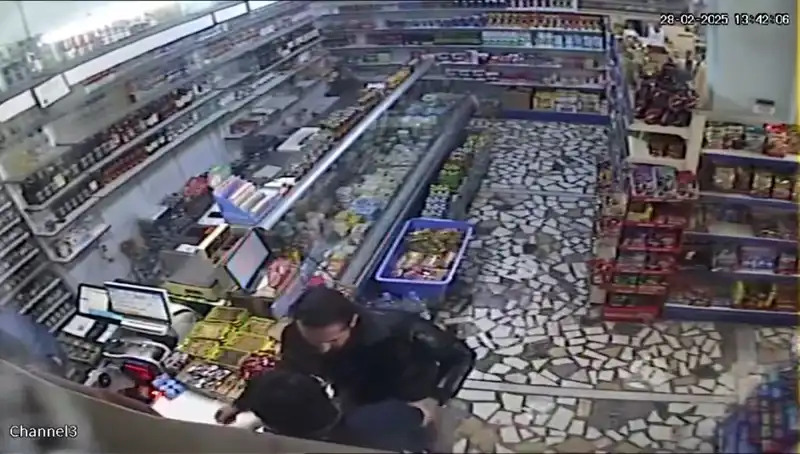 Cezaevi Firarisi Markette dehşet Saçtı: Sırasıyla Bıçak Çekip Mermer Fırlattı