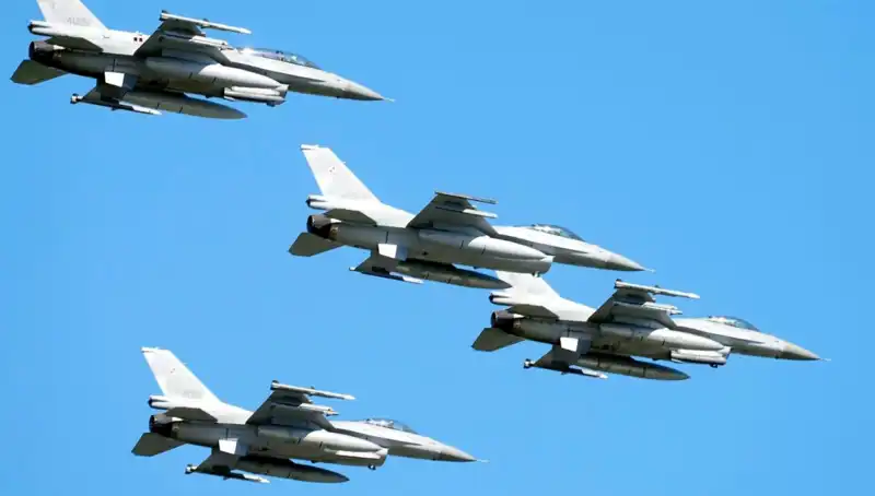 Ukrayna'nın F-16 Hava Kuvvetleri İçin 310 Milyon Dolarlık Eğitim Hamlesi