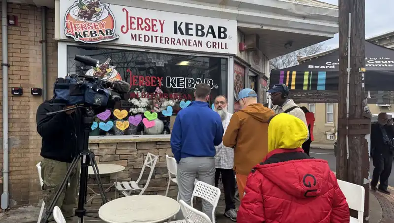 Türk Ailesinin Sırtından Gelen Trumpzede Hikayesi: Yeşil Kart Beklerken Gözaltına Alındılar