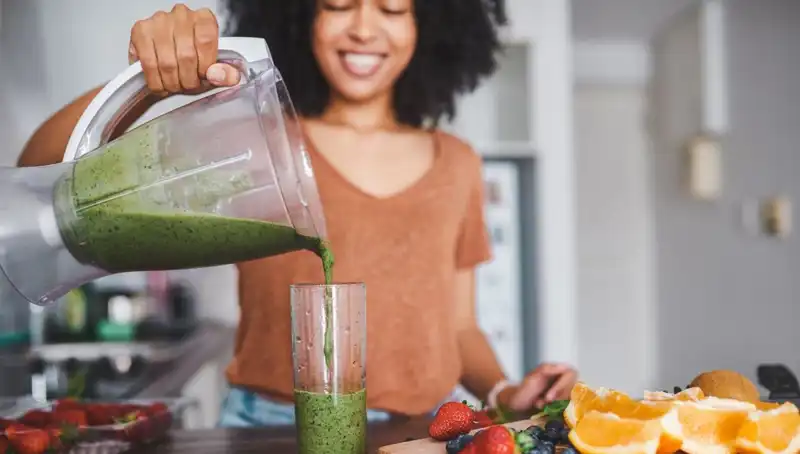 Smoothie mi, Meyve Suyu mu? Sağlıklı Seçim Hangisi?