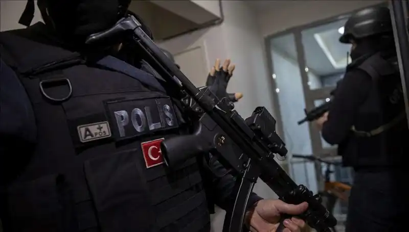 Afyon'da Düzenlenen Operasyonda 26 Şüpheli Gözaltına Alındı