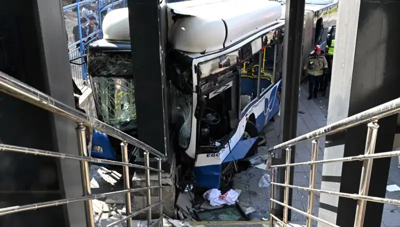 Ankara’da Belediyeye Ait Otobüs, Kaza Yaptı: 27 Yaralı!