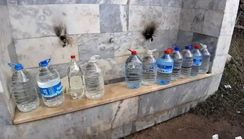 Şifalı Suya Akın Edenlerin Yolu: Sağlık İçin Binlerce Kilometre