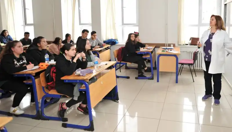 LGS 2025: MEB Lise Kayıt Tarihleri ve Süreci Hakkında Bilmeniz Gerekenler