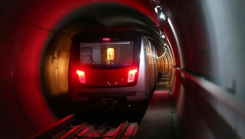 Ankara'da 1 Mayıs İhtişamı: Üç Metro İstasyonu Kapatılıyor!