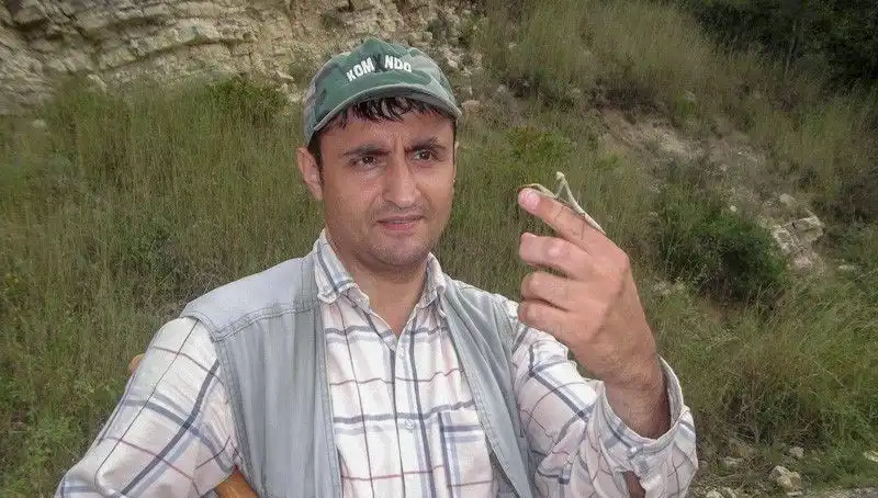Yeni Keşfedilen Böcek Türüne Eşinin Adını Verdi, Tartışmalara Neden Oldu