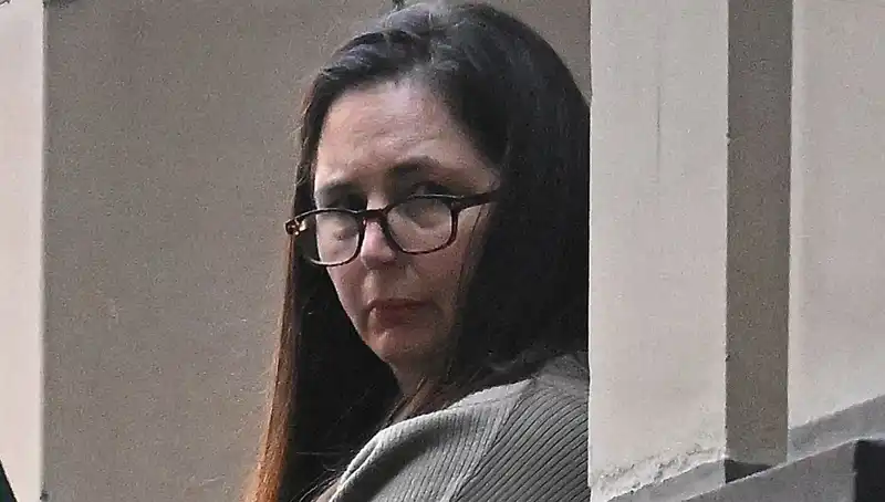 Suçun Anatomisi: Zehirli Mantarların Renkli Dünyasında Gizemli Sorular