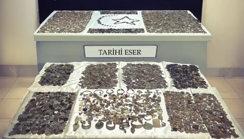 Sınırda Tarihi Eser Operasyonu: 12 Bin 770 Eser Ele Geçirildi!