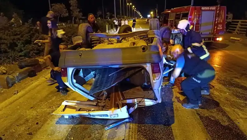 Kavşakta Meydana Gelen Feci Kaza: 7 Yaralı, İki Kişi Ağır Yaralı