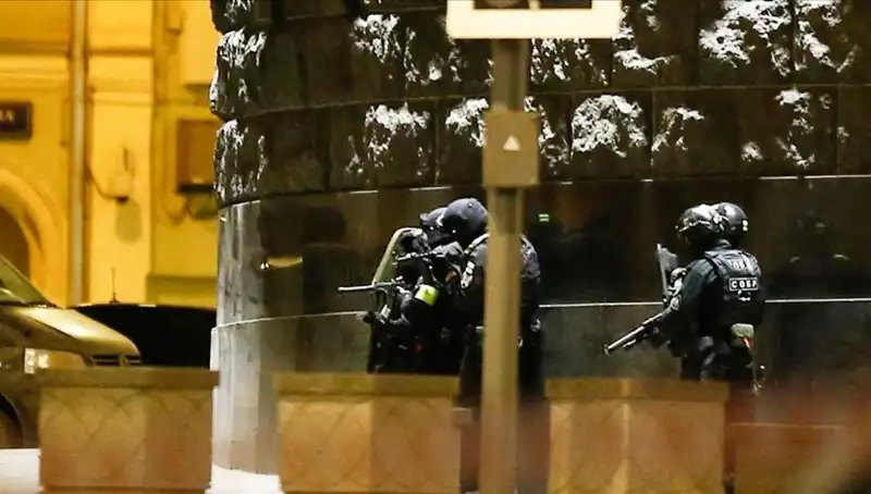 Rusya’da Çatıdan Rastgele Ateş Açtı: Çocuklar da Vardı