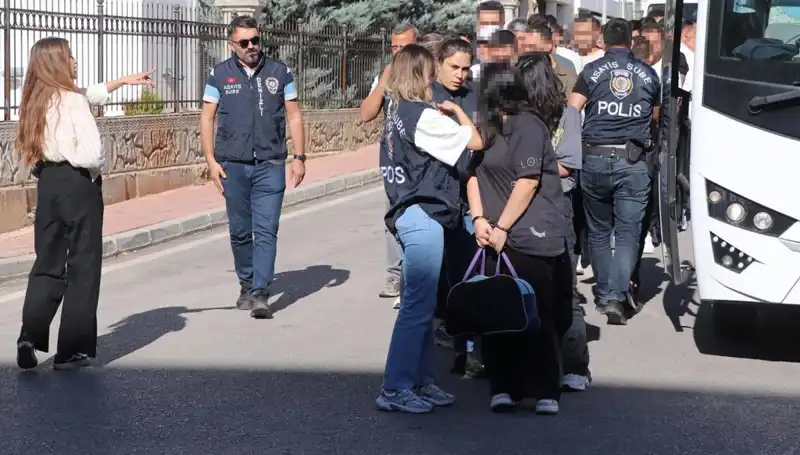 Türkiye'de Güvenlik Güçleri 12 Milyonluk Escort Dolandırıcılığını Aydınlattı