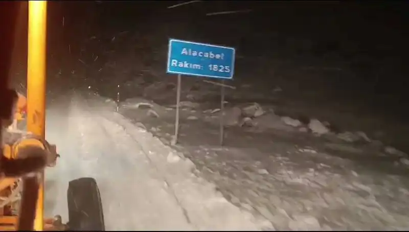 Antalya'nın İnanılmaz Kar Sürprizi: Kış Masalı Gibi