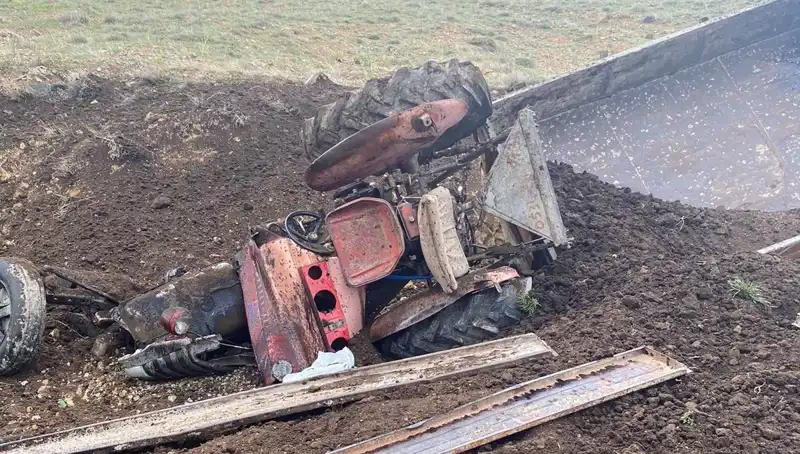 Kayseri'de Kontrolden Çıkan Traktör Şarampole Yuvarlandı: Detaylar Ortaya Çıktı
