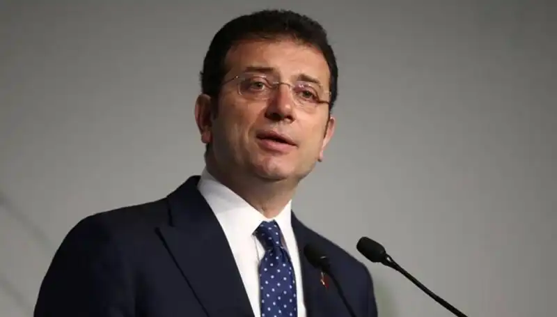 Ekrem İmamoğlu'nun Diploma Davası: İlk Duruşma Heyecanı ve Gelişmeler