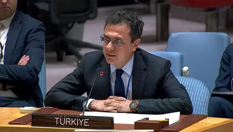 İsrail, Suriye’deki Hava Saldırılarını Sonlandırmalı: Keçeli’nin Çağrısı