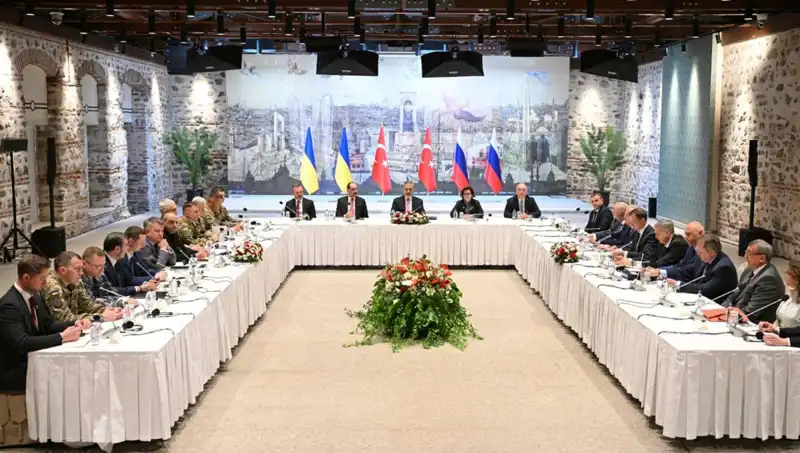 İstanbul'da Barış Zirvesi: Rus Heyeti Türkiye'yi Ziyaret Etti