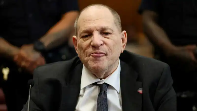 Hollywood'un İtibarsız İsimlerinden Harvey Weinstein Yeniden Suçlu Bulundu