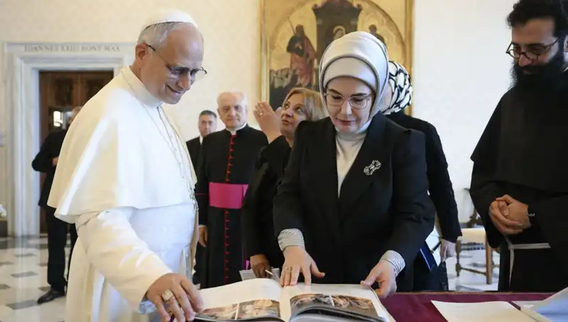 Emine Erdoğan ve Papa Leo'nun Görüşmesi: Gazze Konusunda Tarihi Buluşma