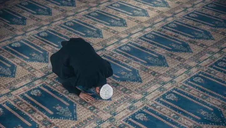 Cuma Namazı Saati ve Kılınma Şartları: Merak Edilen Her Şey