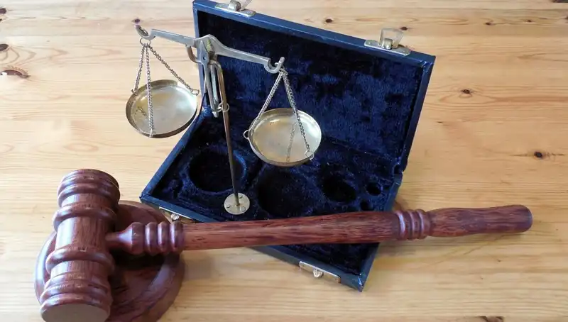 İrtikap Suçunun Sırrı: Tanımı ve Hukuktaki Yeri Nedir?