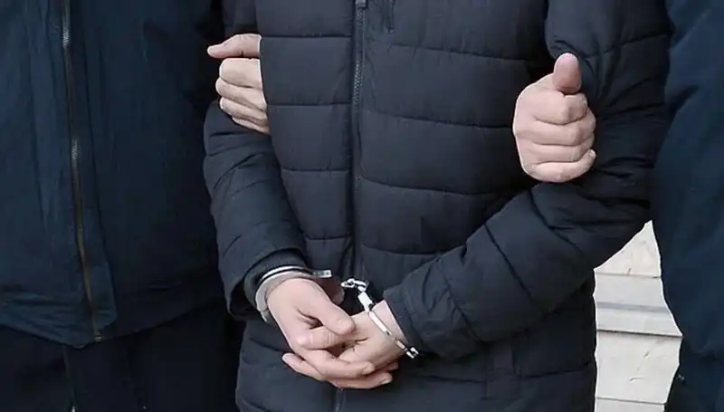 Sakarya'da 32 Yıldır Aranan Suçlu Polisten Kaçamadı