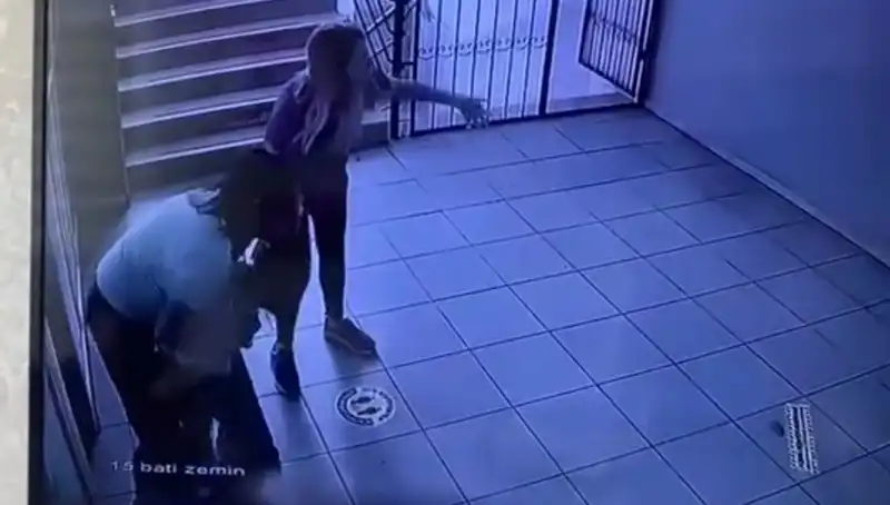 Öğretmen, Heimlich Manevrası ile Öğrencisinin Hayatını Kurtardı: Şok Edici Olay!