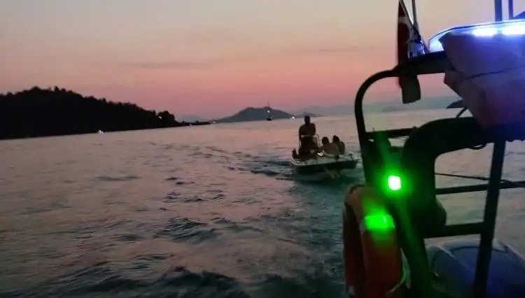 Fethiye Açıklarında Sürüklenen Teknedeki 4 Kişi Kurtarıldı: Detaylar ve Kurtarma Operasyonu