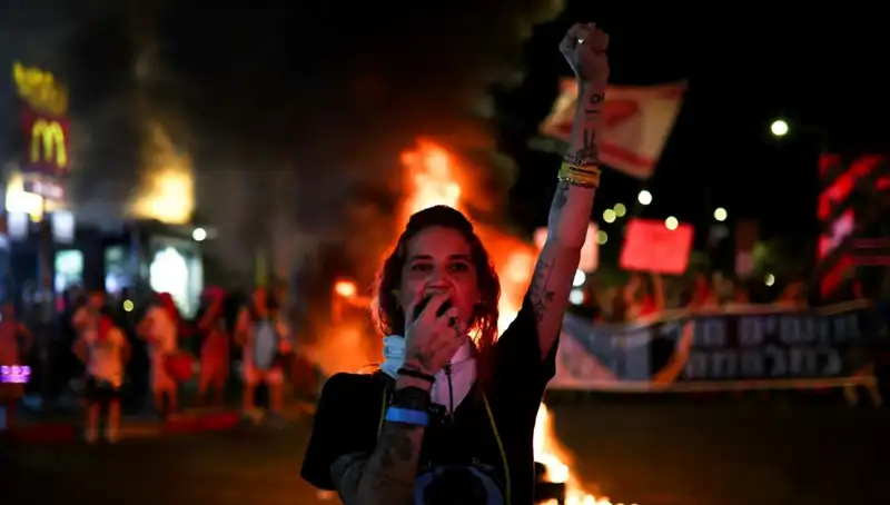 İsrail'de Binlerce Kişi Sokaklara Döndü: Gazze Savaşına Son Verin!