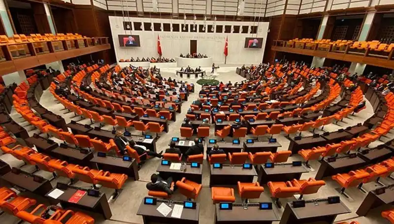 Emekli İkramiyeleri İçin Tarihi Teklif TBMM'den Geçti!