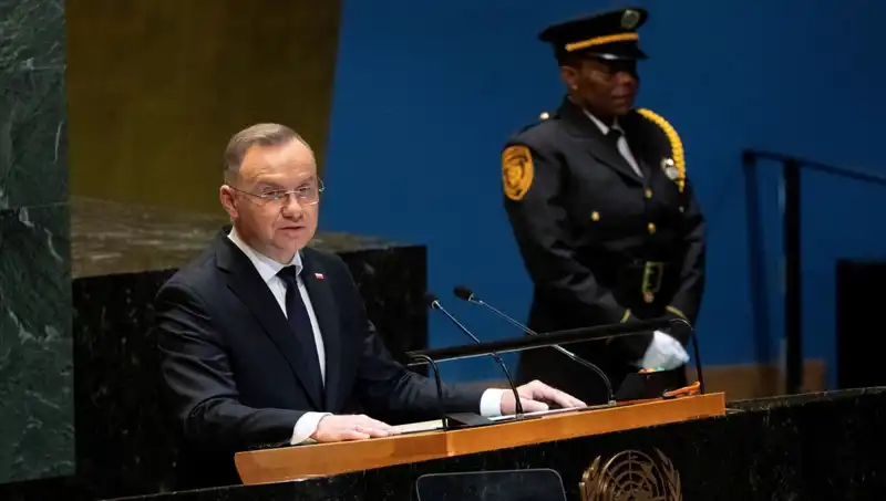 Duda'nın Şaşırtıcı Çıkışı: "ABD, Polonya'da Nükleer Silah Bulundursun"