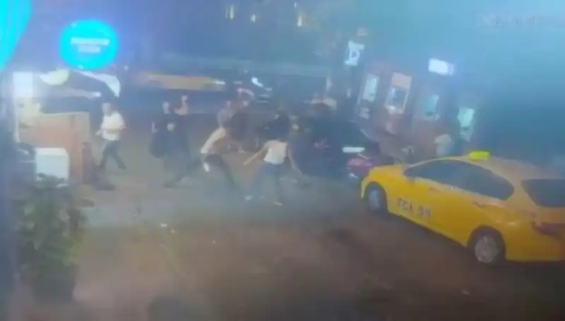Beyoğlu'nda Laf Atma Tartışması Kanlı Bitti: Ne Olmuştu?