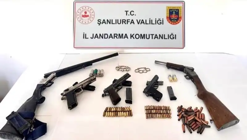 Şanlıurfa'da Ruhsatsız Silah Operasyonu: İki Kişi Tutuklandı