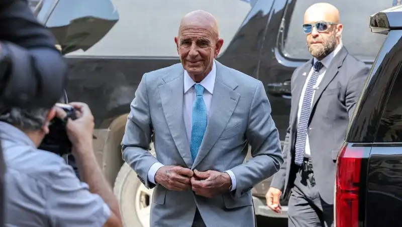 Suriye'de Sükunet Çağrısı: ABD Büyükelçisi Barrack'tan Önemli Açıklama
